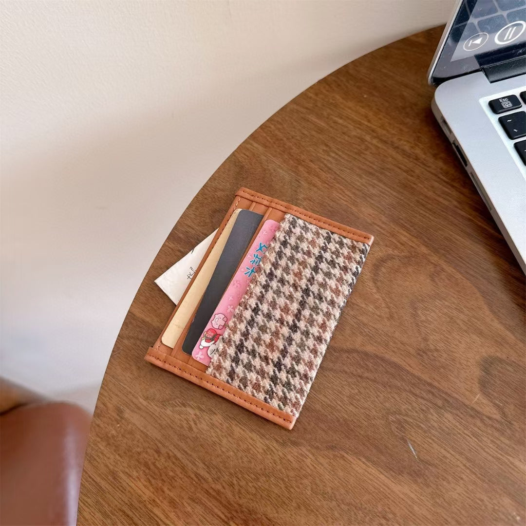 Burberry-inspired check pattern wallet card holder