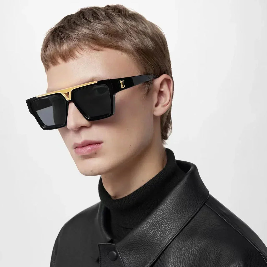 Statement frame sunglasses