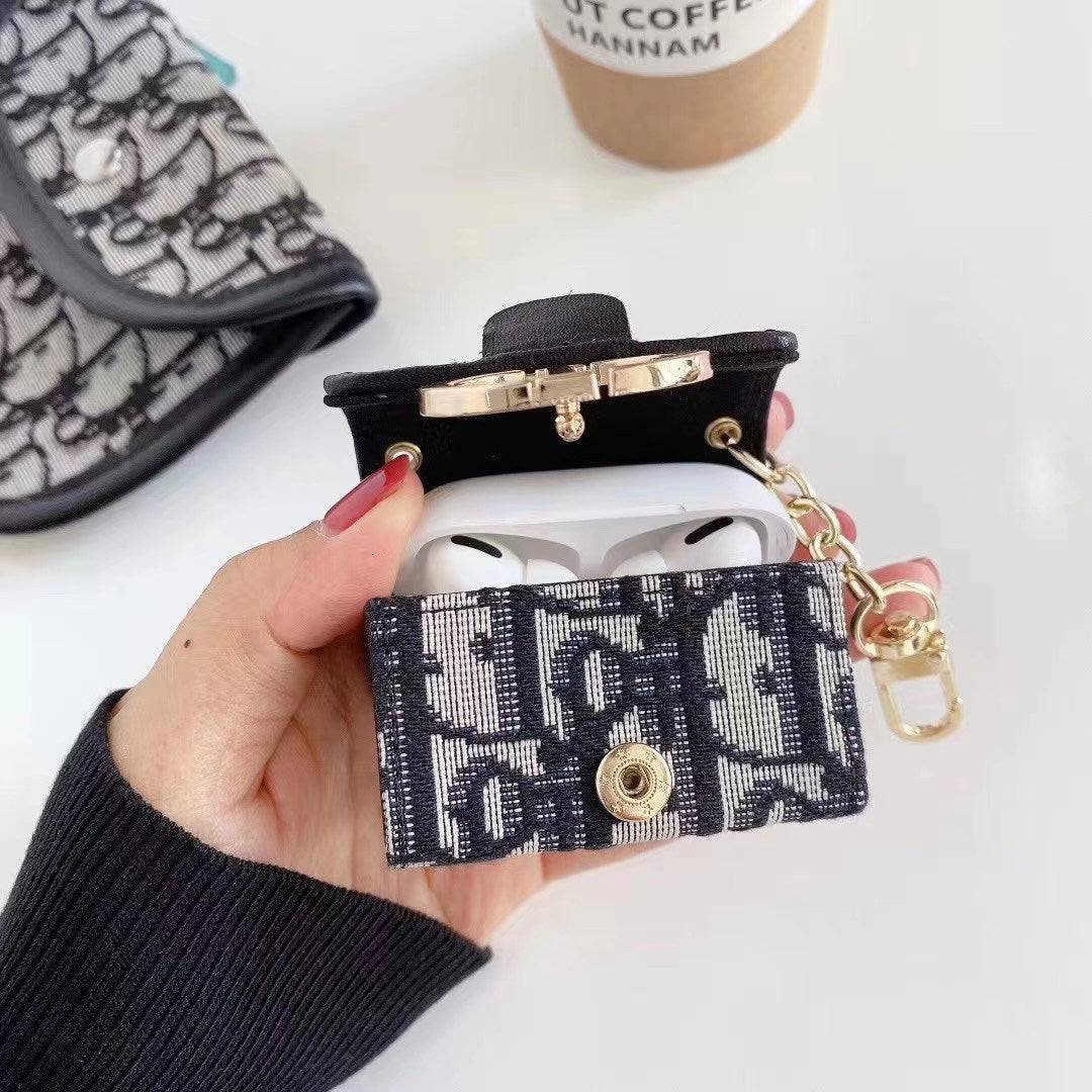 AirPods case with elegant chain