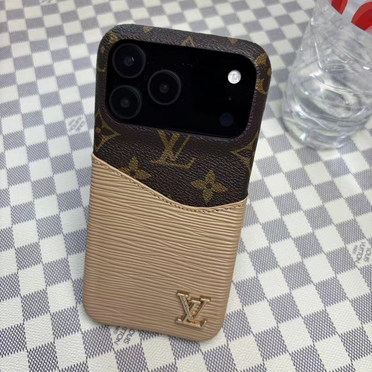Leather case with card holder for iPhone 17 / 16 / 15 / 14