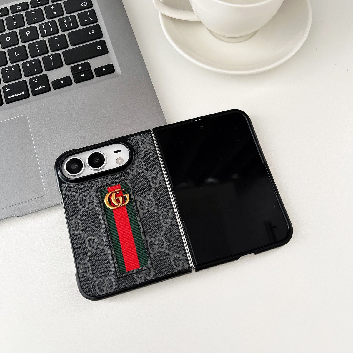 Luxury Stripe Pattern iPhone 18 Air Case