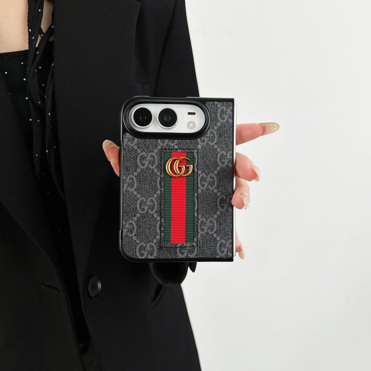 Luxury Stripe Pattern iPhone 18 Air Case