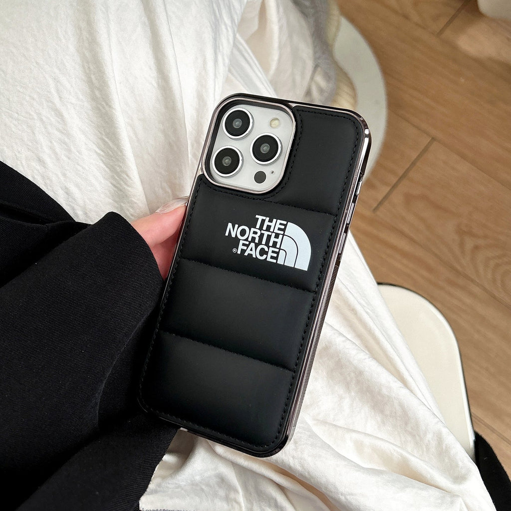 Case made of soft materials for iPhone 16 / 15 / 14