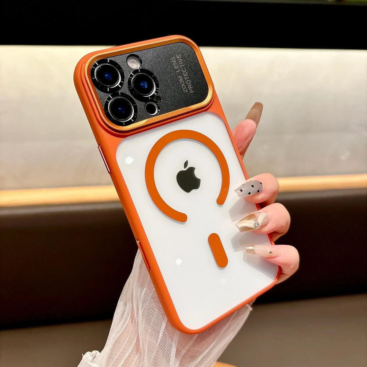 Clear magnetic case for iPhone 17 / 16 / 15 / 14