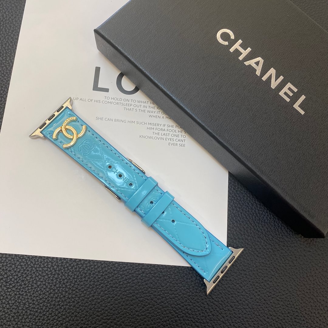 Glossy leather Apple Watch strap metal logo